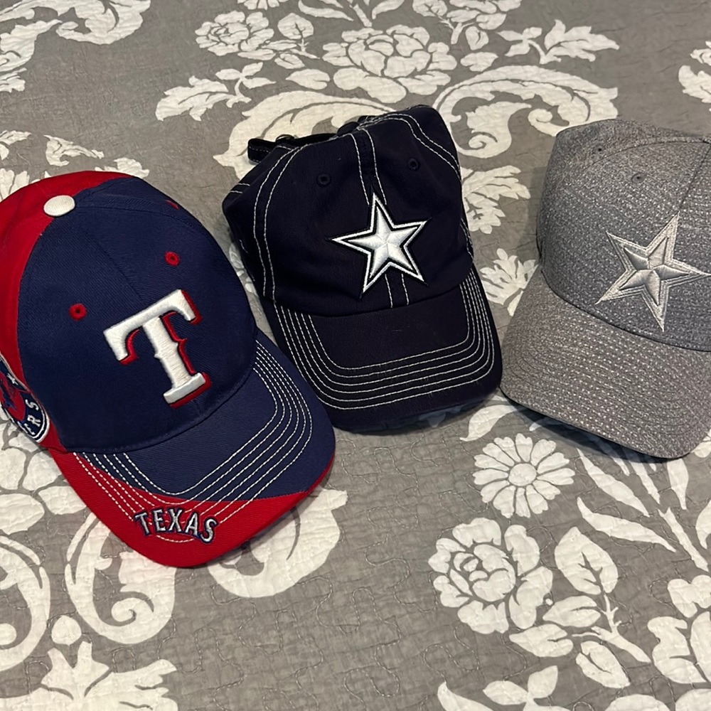 Dallas fans! Come get your authentic hats!
